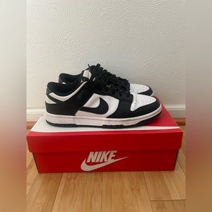 Nike Panda Dunks Low